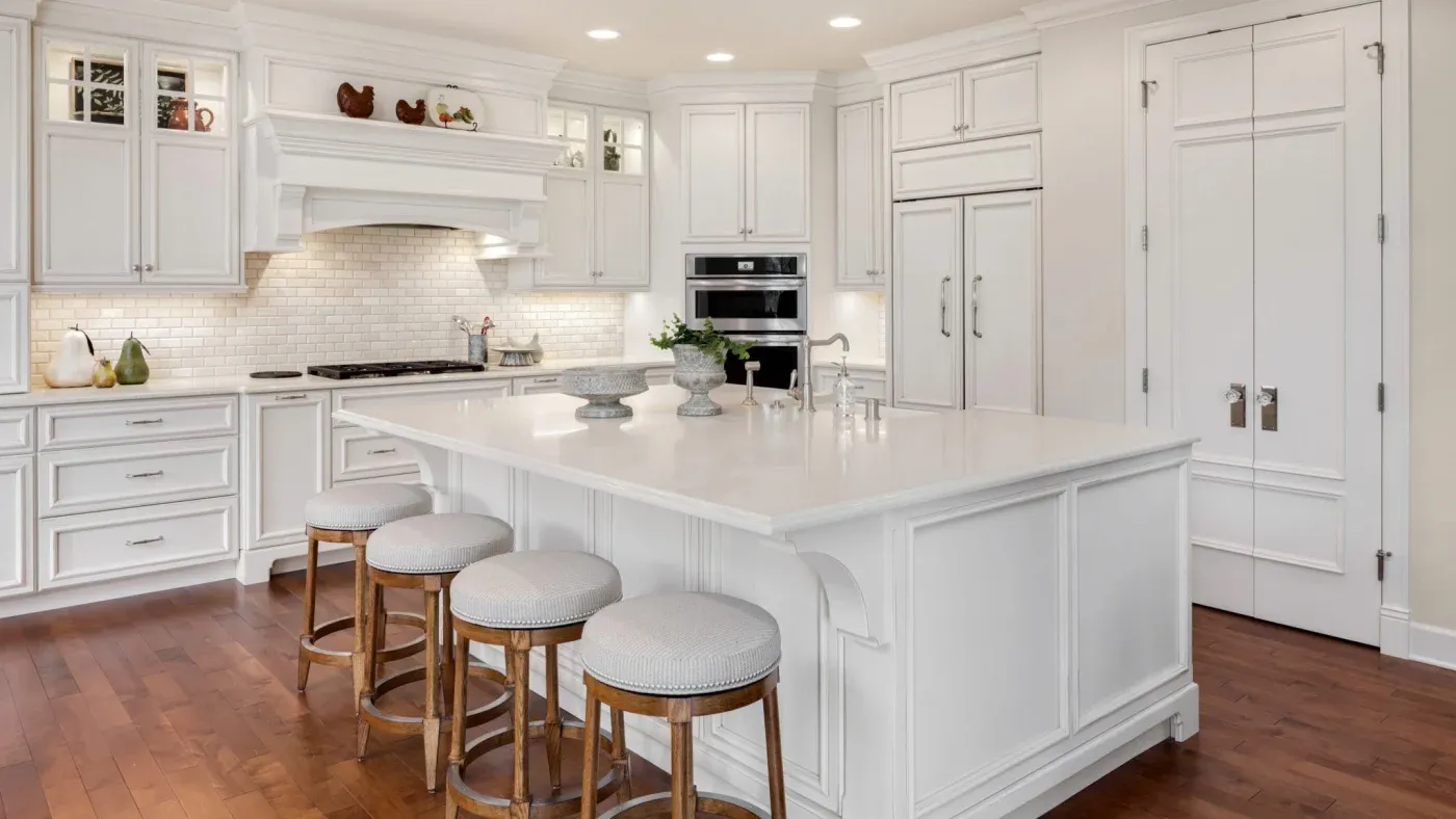 all-white-kitchens-la-crosse-wi-the-board-store-image.webp