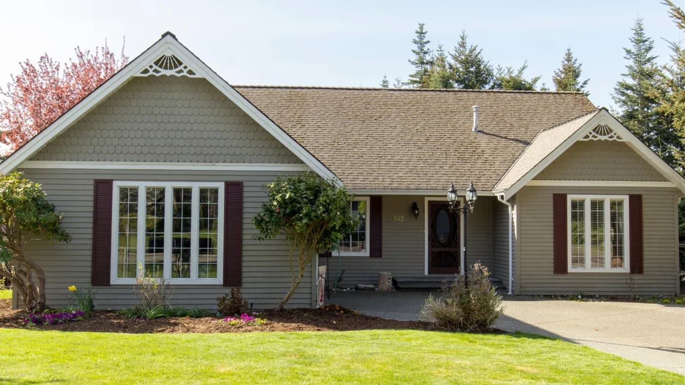 Brown Siding La Crescent Mn The Board Store Home Improvements